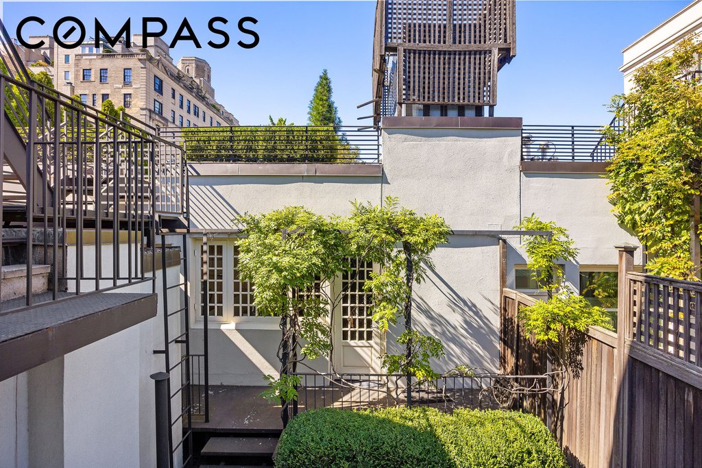 15 East 70th Street, Unit PHB photo 29