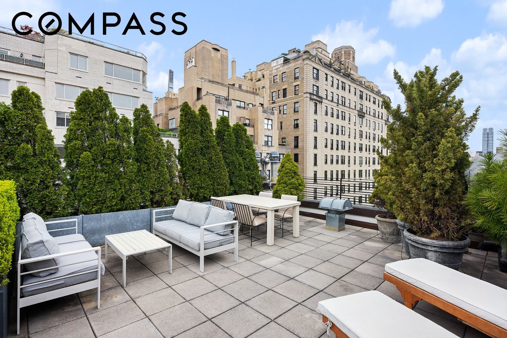 15 East 70th Street, Unit PHB photo 34
