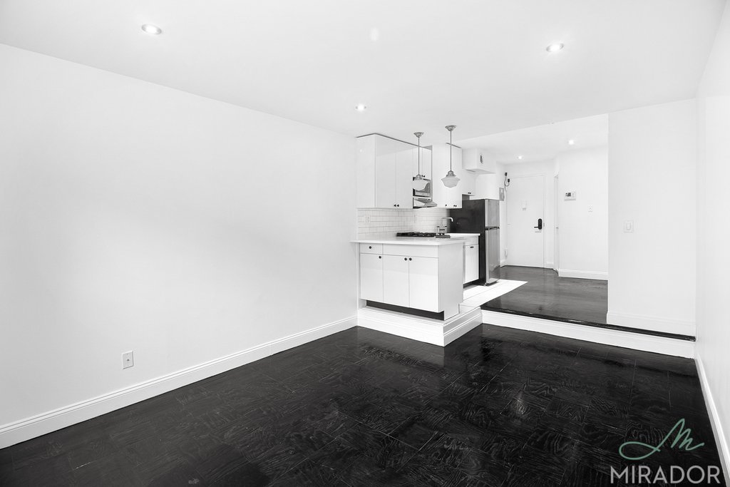 255 West 14th Street, Unit 2E photo 2