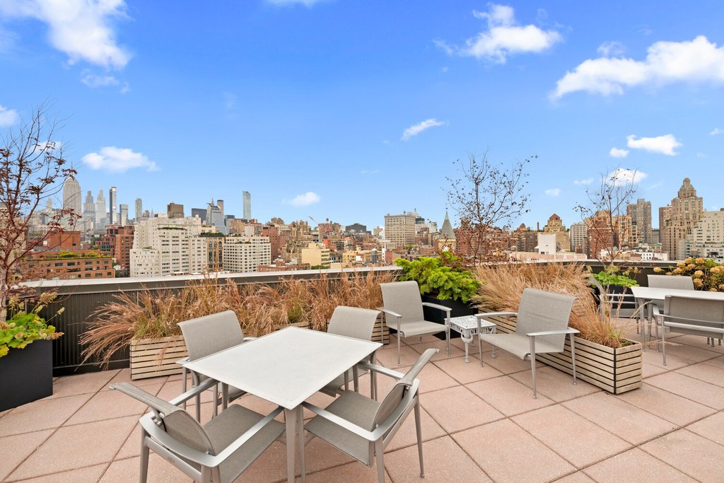 33 Greenwich Avenue, Unit 3C photo 7