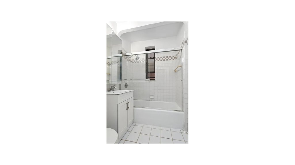 222 East 35th Street, Unit 2F photo 4