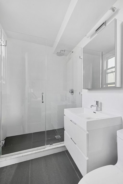61 Jane Street, Unit 8J photo 8