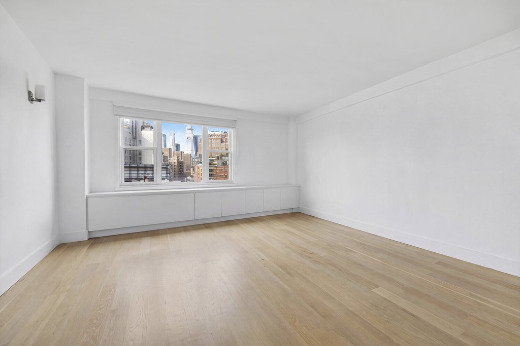 61 Jane Street, Unit 8J photo 14