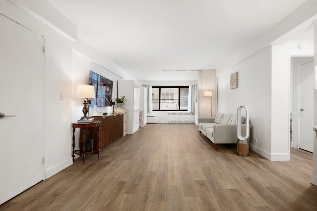 200 East 36th Street, Unit 2G photo 4