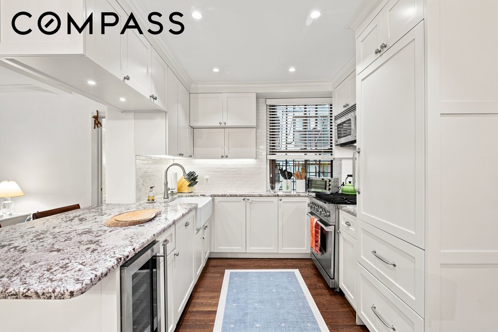 210 East 73rd Street, Unit 4A photo 4