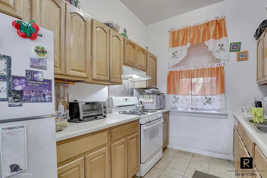 45 West 110th Street, Unit 1A photo 22