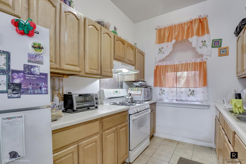 45 West 110th Street, Unit 1A photo 24