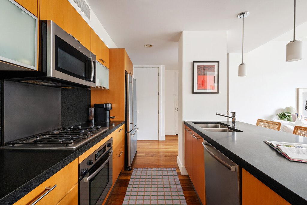 84 Front Street, Unit 11A photo 3