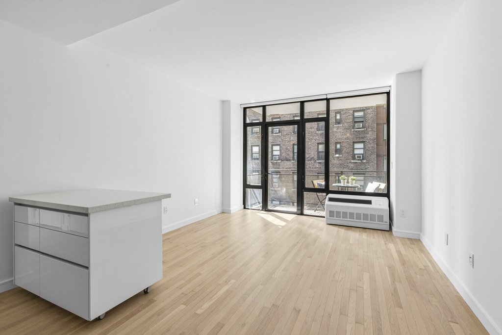 148 East 24th Street, Unit 7E photo 2