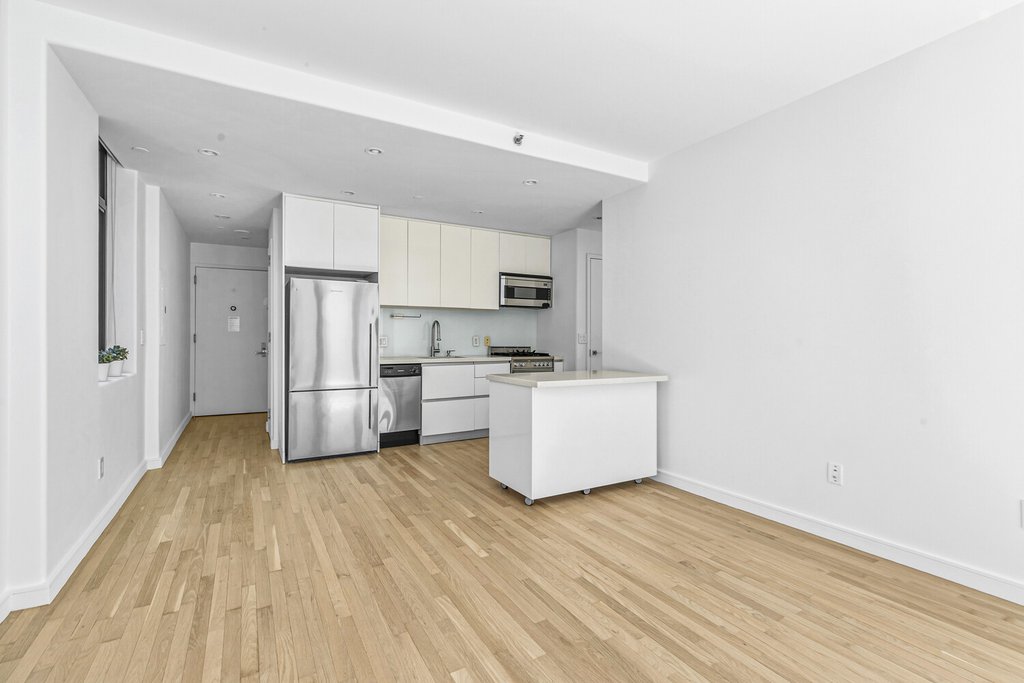 148 East 24th Street, Unit 7E photo 3