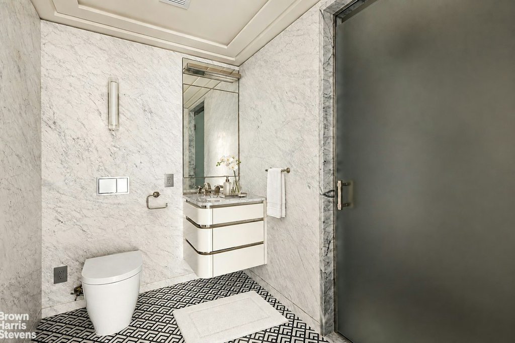 303 Park Avenue, Unit 2224 photo 4
