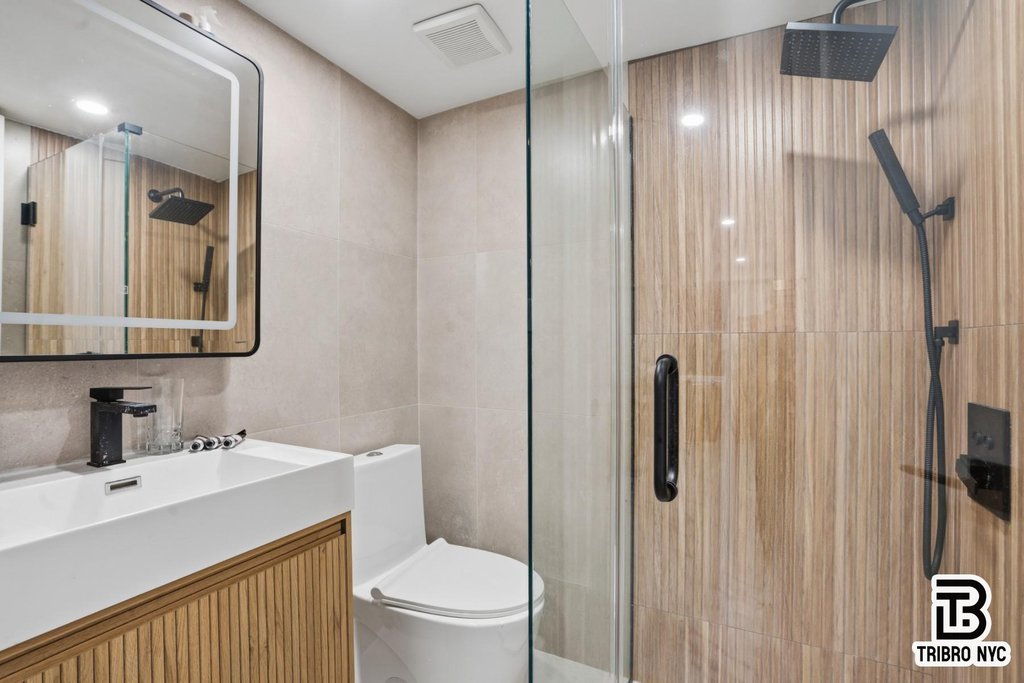 92 Manhattan Avenue, Unit 1R photo 7