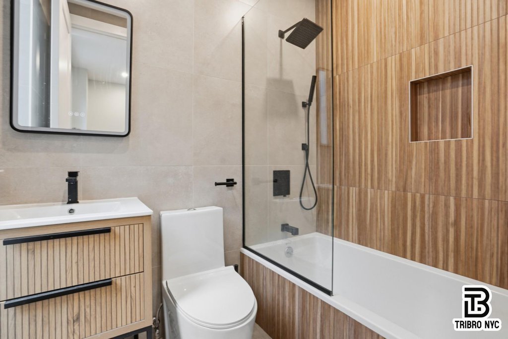92 Manhattan Avenue, Unit 1R photo 8