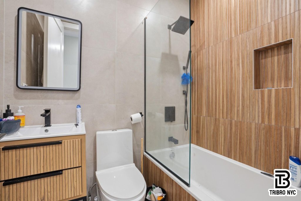 92 Manhattan Avenue, Unit 1R photo 9