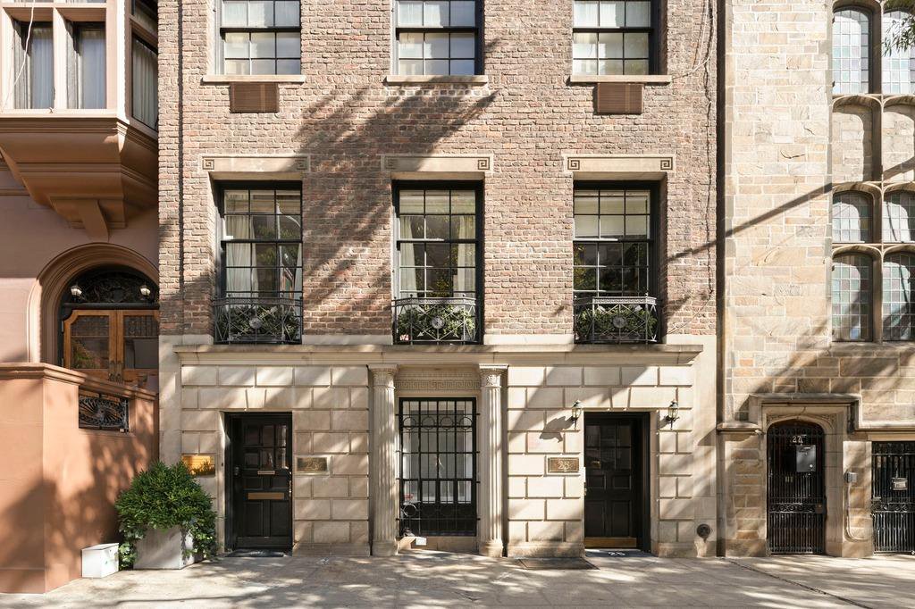 25 East 69th Street, Unit 4A photo 6