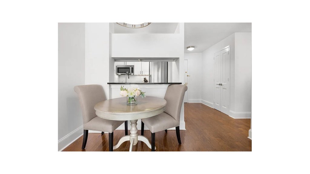 300 East 64th Street, Unit 6E photo 3