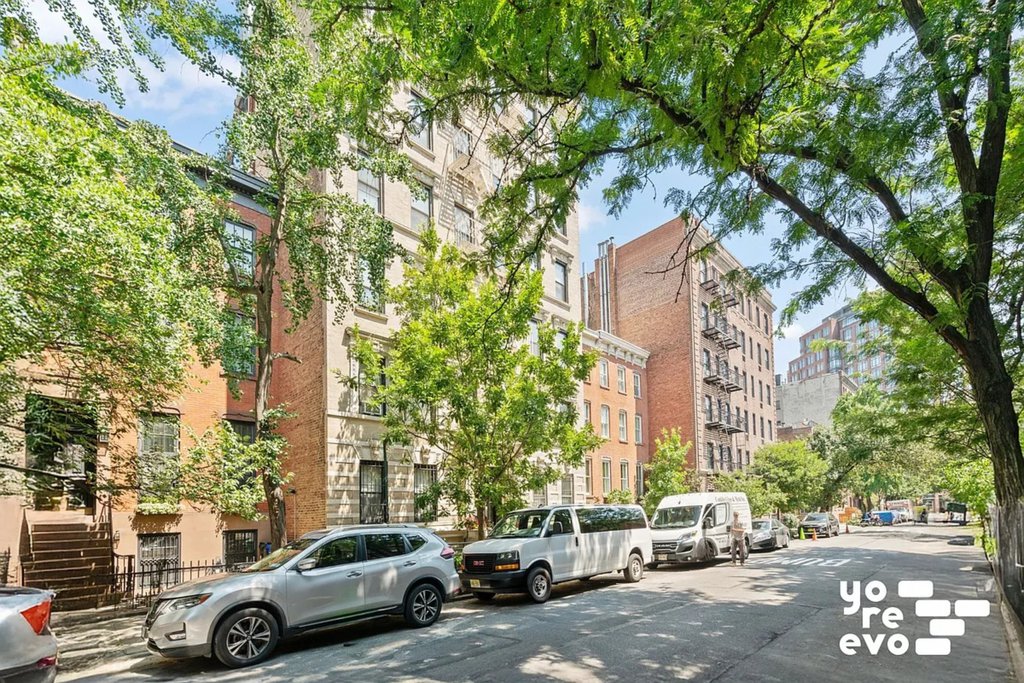 227 West 11th Street, Unit 53 photo 8
