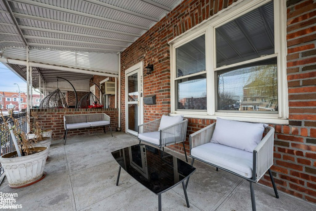 2954 Avenue R – For Sale photo 3
