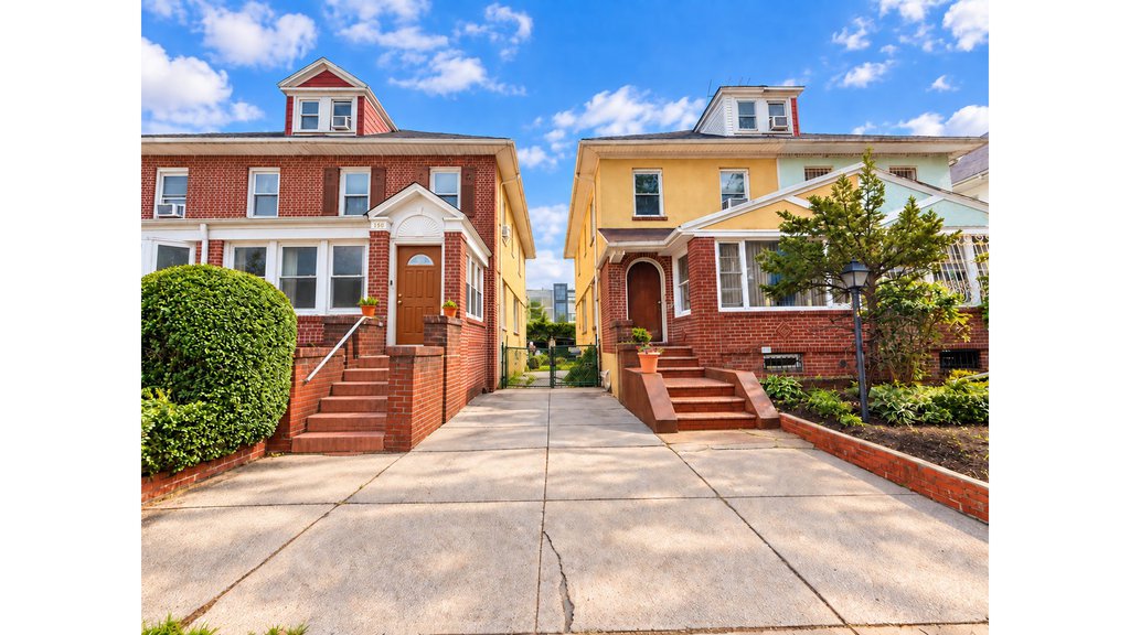 150 Sullivan Place – For Sale photo 31