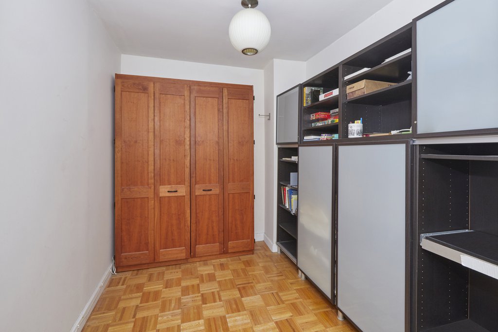 61 West 62nd Street, Unit 4E photo 2