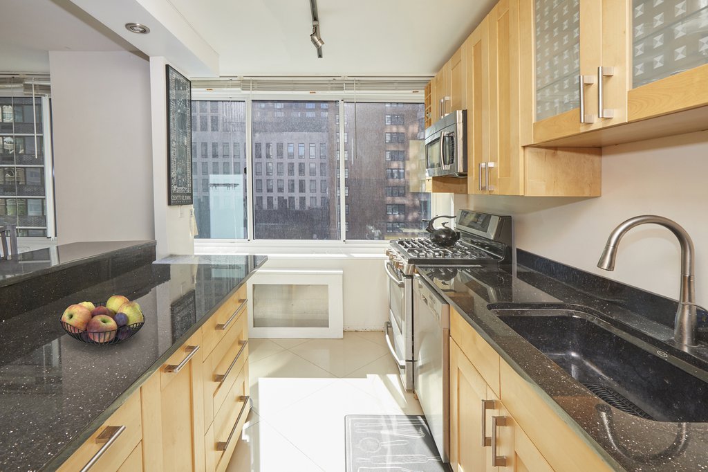 61 West 62nd Street, Unit 4E photo 5