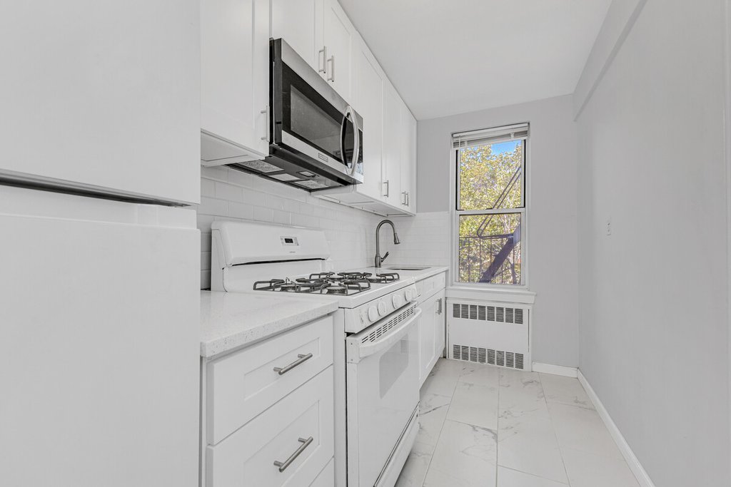 65-35 Yellowstone Boulevard, Unit 5B
