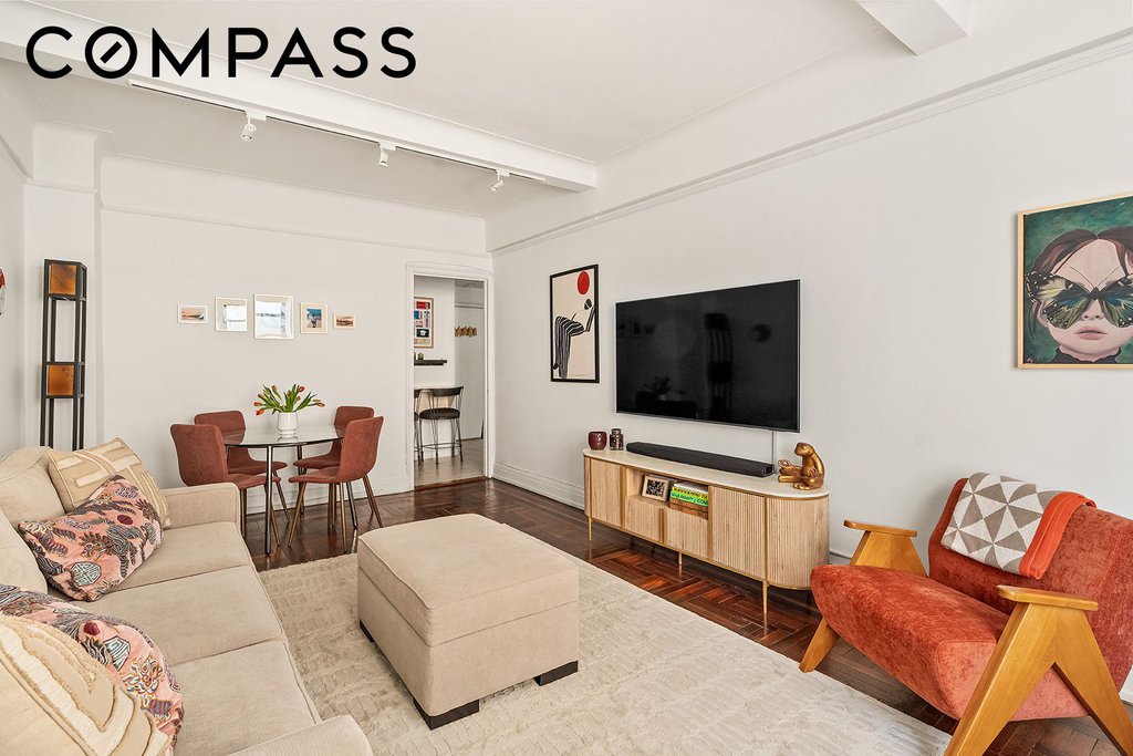 12 West 72nd Street, Unit 11E photo 4
