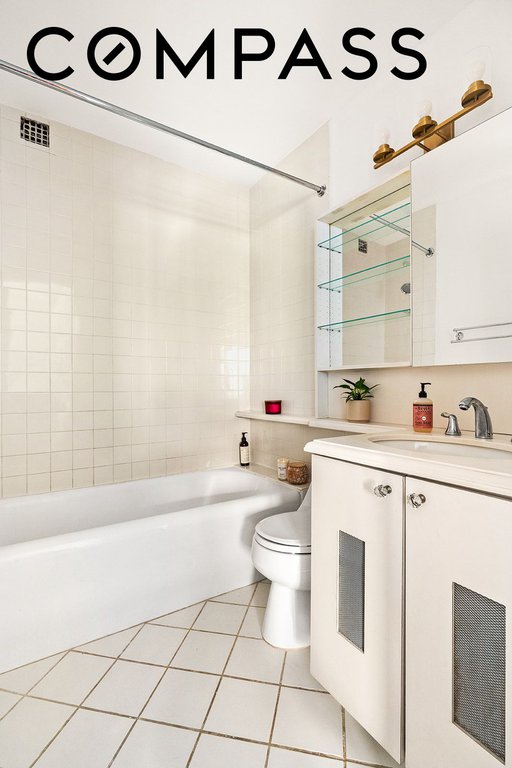 12 West 72nd Street, Unit 11E photo 9