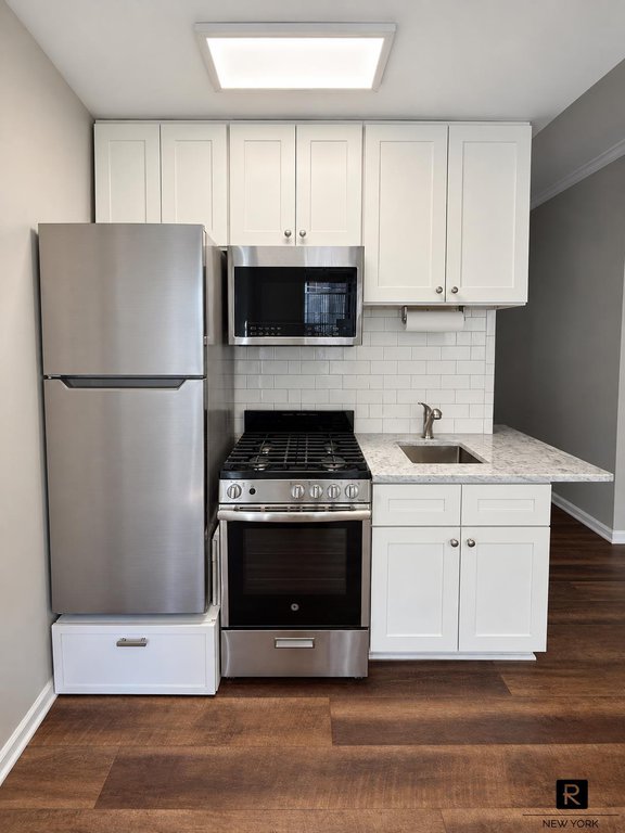 1390 Second Avenue, Unit 2D photo 5