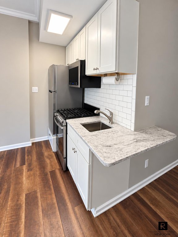 1390 Second Avenue, Unit 2D photo 6
