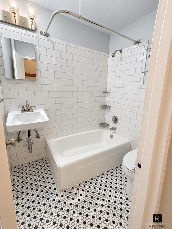 1390 Second Avenue, Unit 2D photo 12