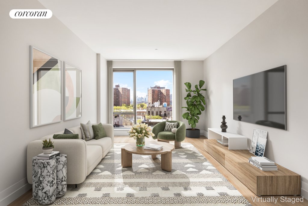 222 East Broadway, Unit 7A