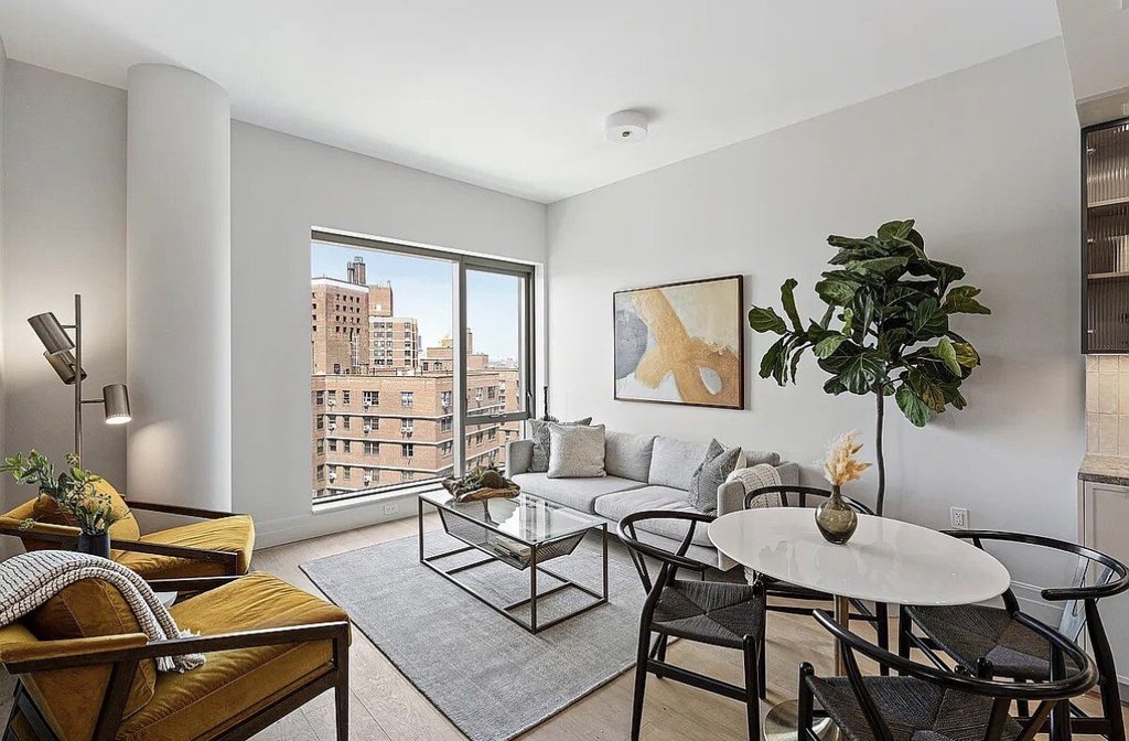 222 East Broadway, Unit 11C