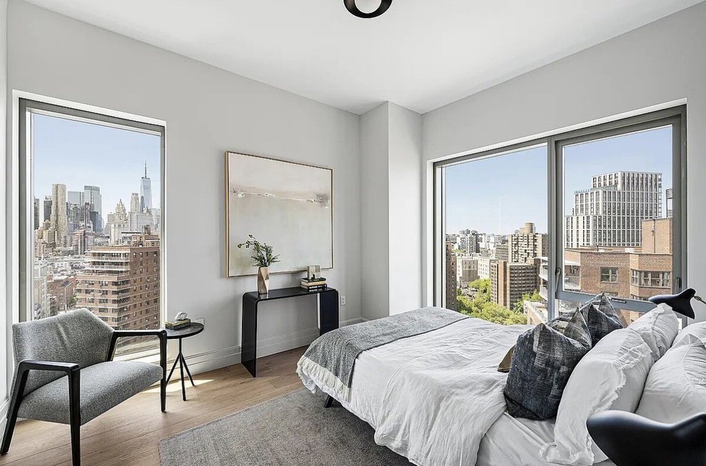 222 East Broadway, Unit 11C photo 3