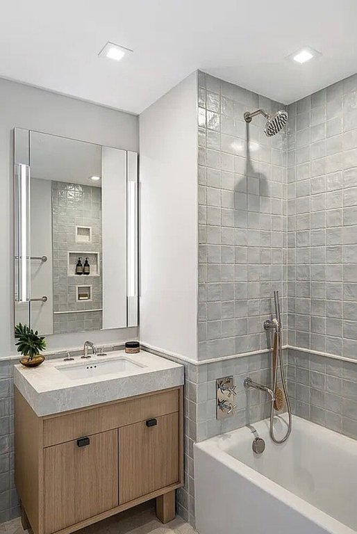 222 East Broadway, Unit 11C photo 5