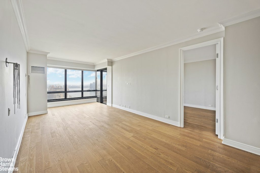 530 East 76th Street, Unit 29D photo 3
