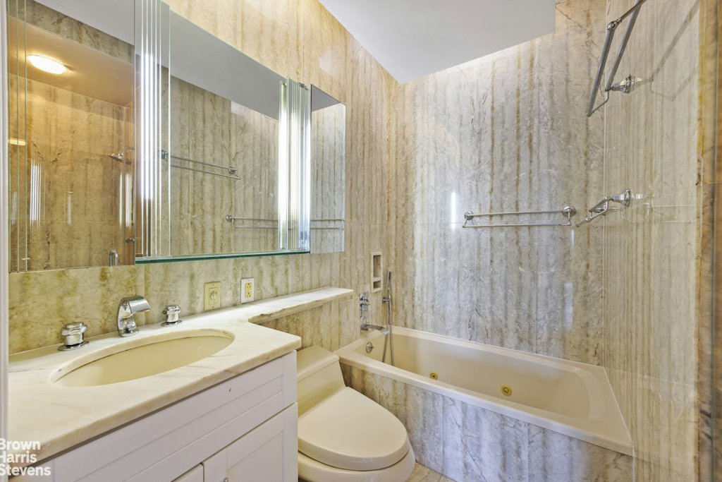 530 East 76th Street, Unit 29D photo 10