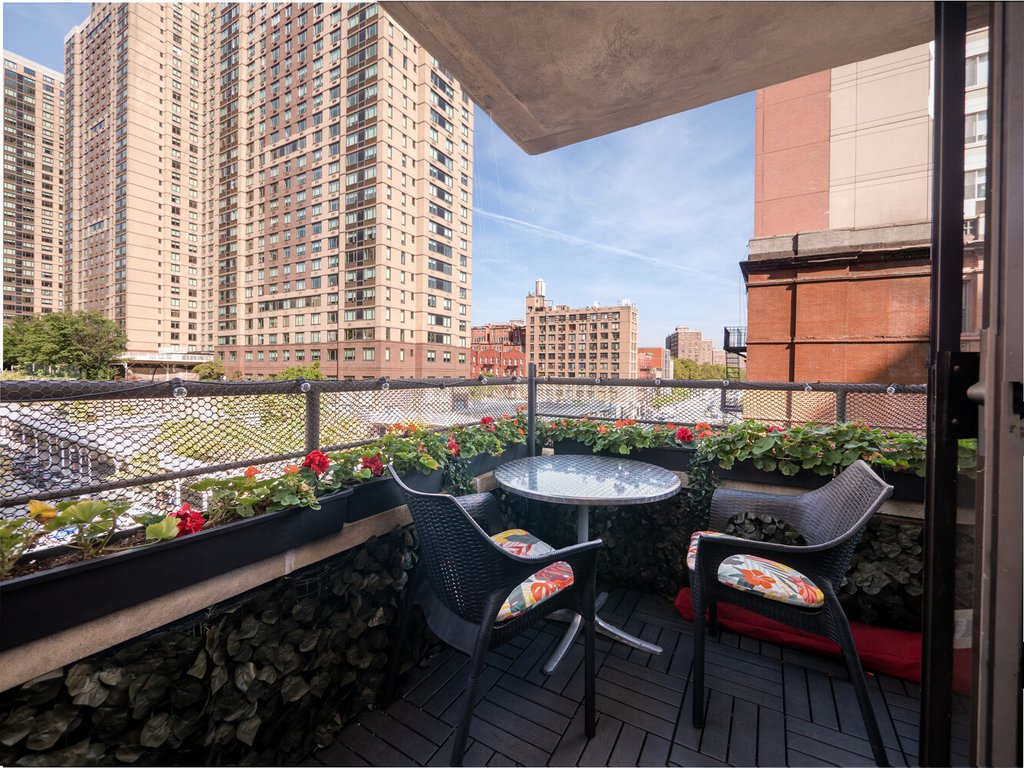 300 East 95th Street, Unit 5A photo 4