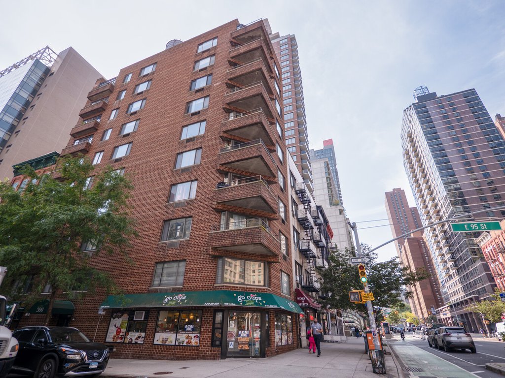 300 East 95th Street, Unit 5A photo 14