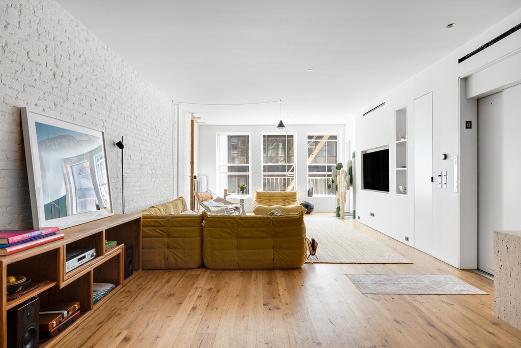 64 Grand Street, Unit 5 photo 2