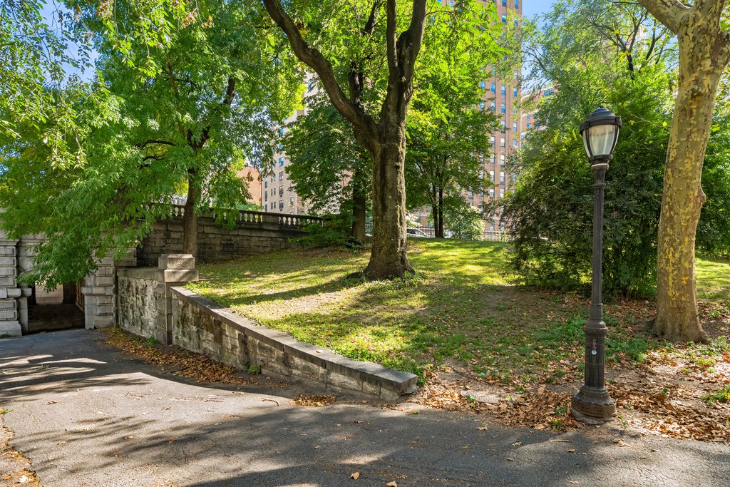 328 West 96th Street, Unit G photo 16