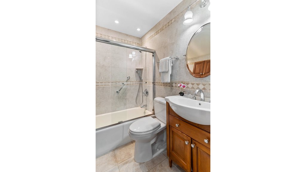 245 East 93rd Street, Unit 22G photo 9