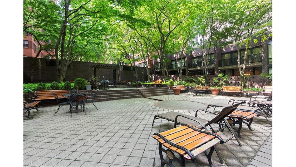 245 East 93rd Street, Unit 22G photo 13