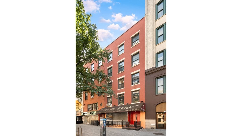 212 West 14th Street – For Sale photo 2