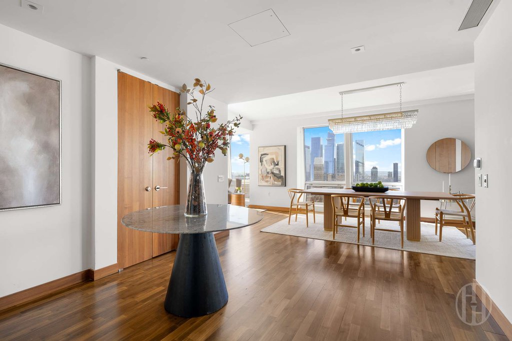 400 Fifth Avenue, Unit 45G photo 6