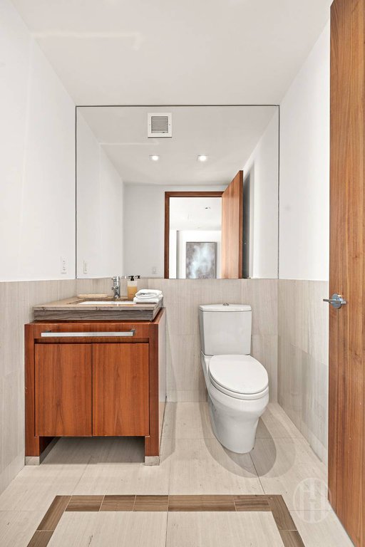 400 Fifth Avenue, Unit 45G photo 7