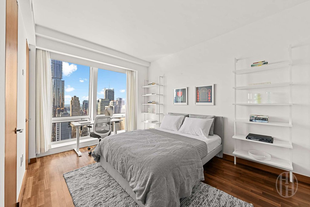 400 Fifth Avenue, Unit 45G photo 12