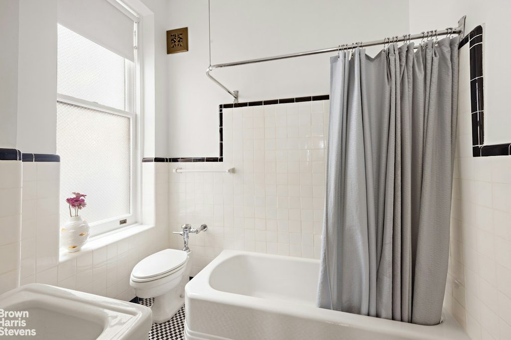 180 West 58th Street, Unit 5A photo 8