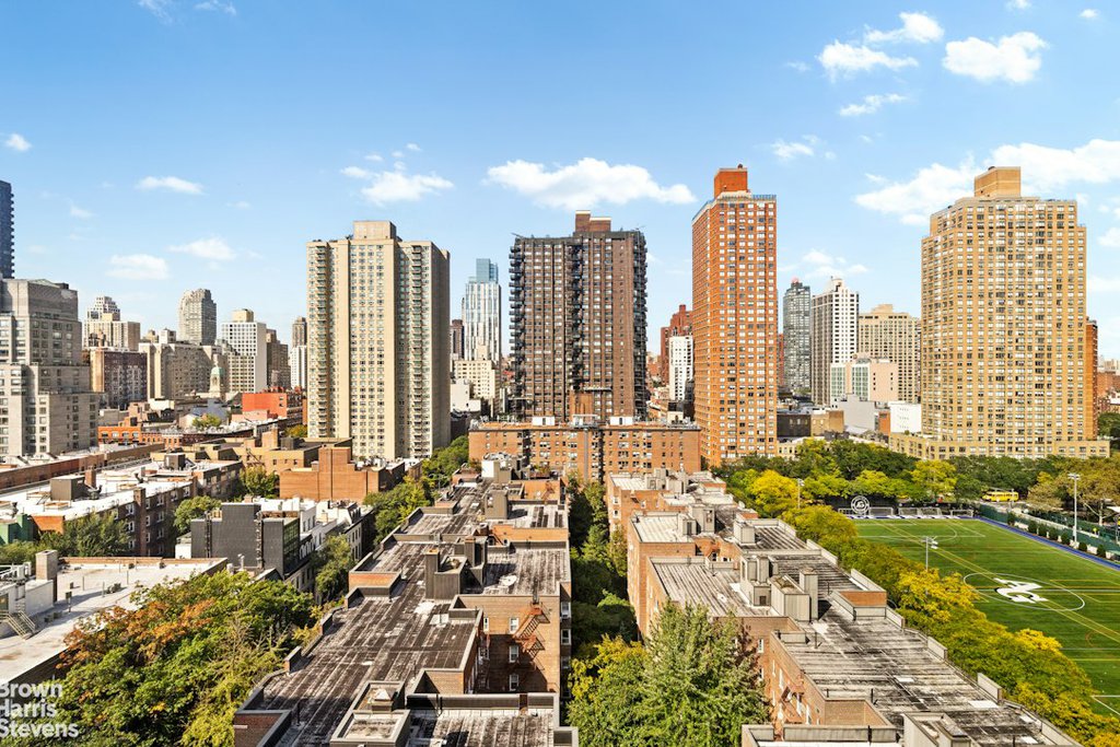 200 East End Avenue, Unit 17N photo 5