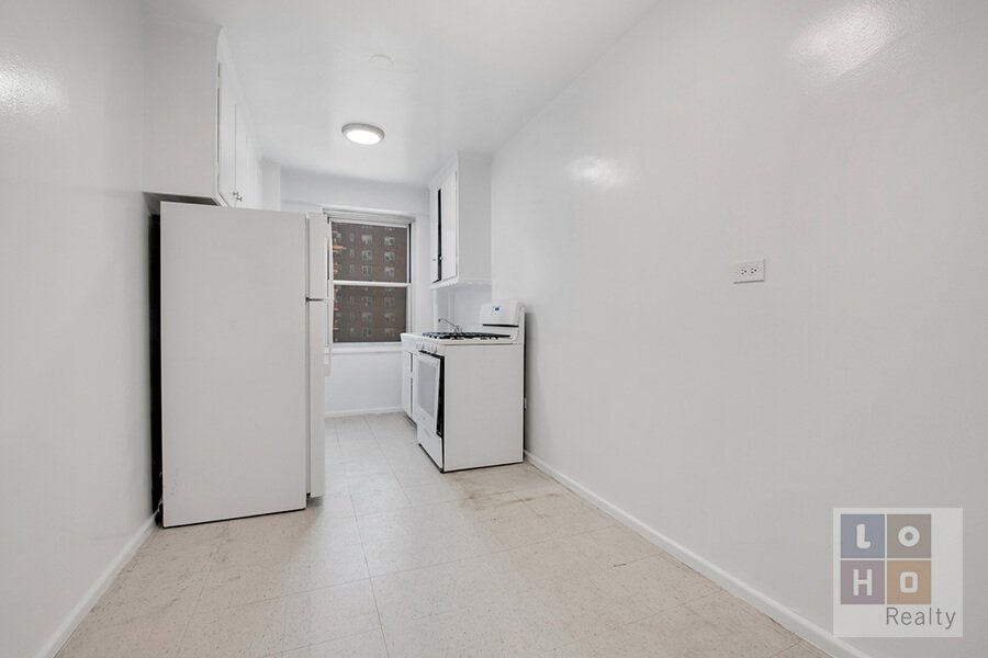 575 Grand Street, Unit 1105 photo 5